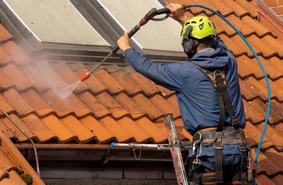 Démoussage et hydrofuge de toiture à Maisnières